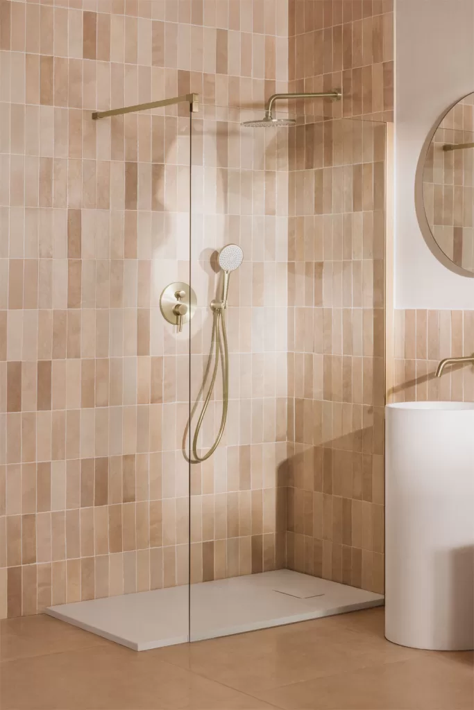 Types de parois de douche : guide complet pour choisir le modèle idéal