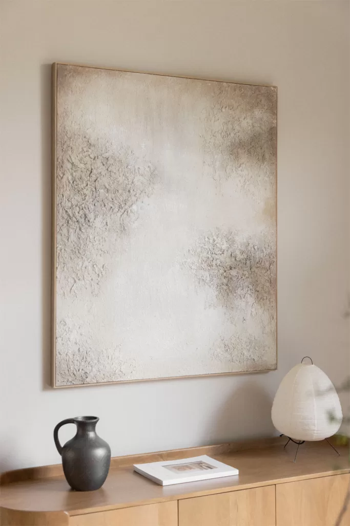 Lienzo abstracto sobre consola de madera, Decorar escaleras estrechas: (5 ideas para un paso sofisticado)