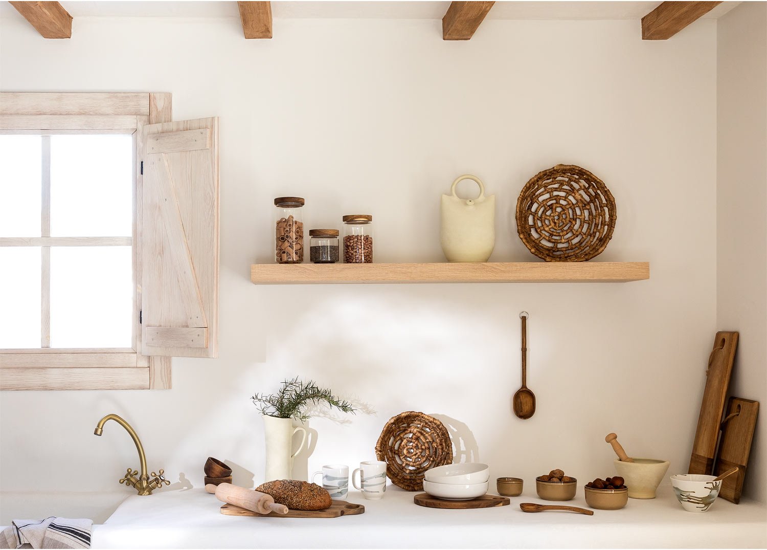 Natural Kitchen Decor